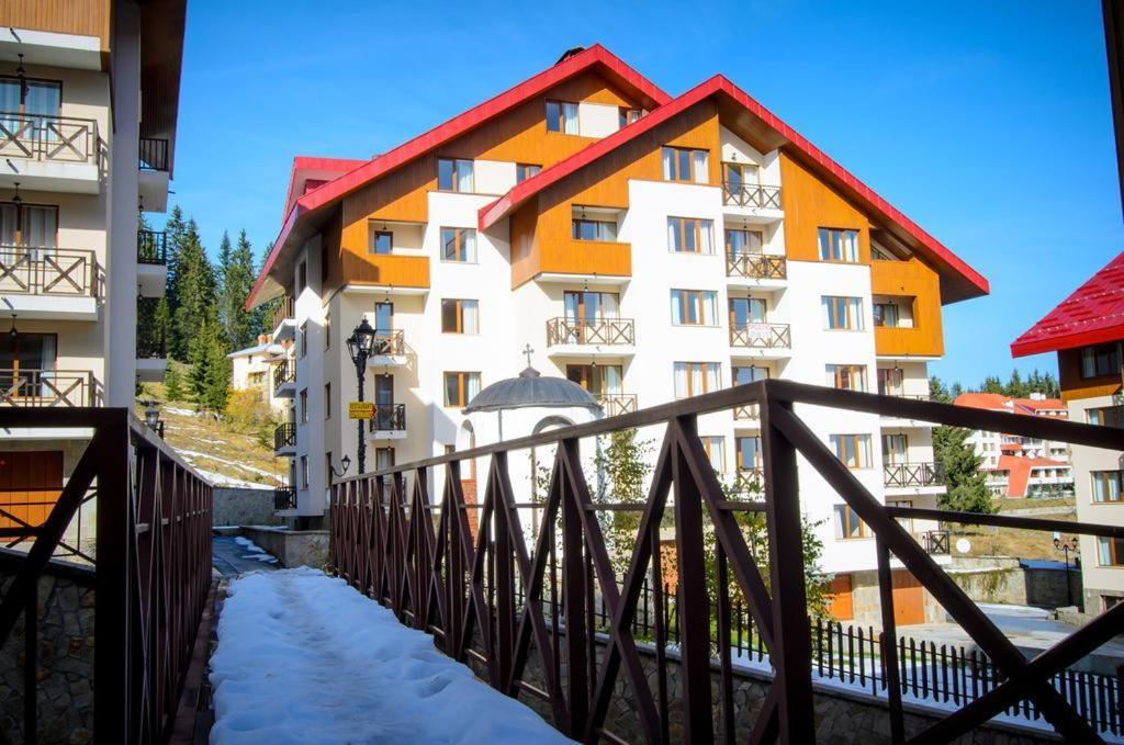 Голям Апартамент В Лъки Пампорово Комплекс Pamporovo Exterior foto